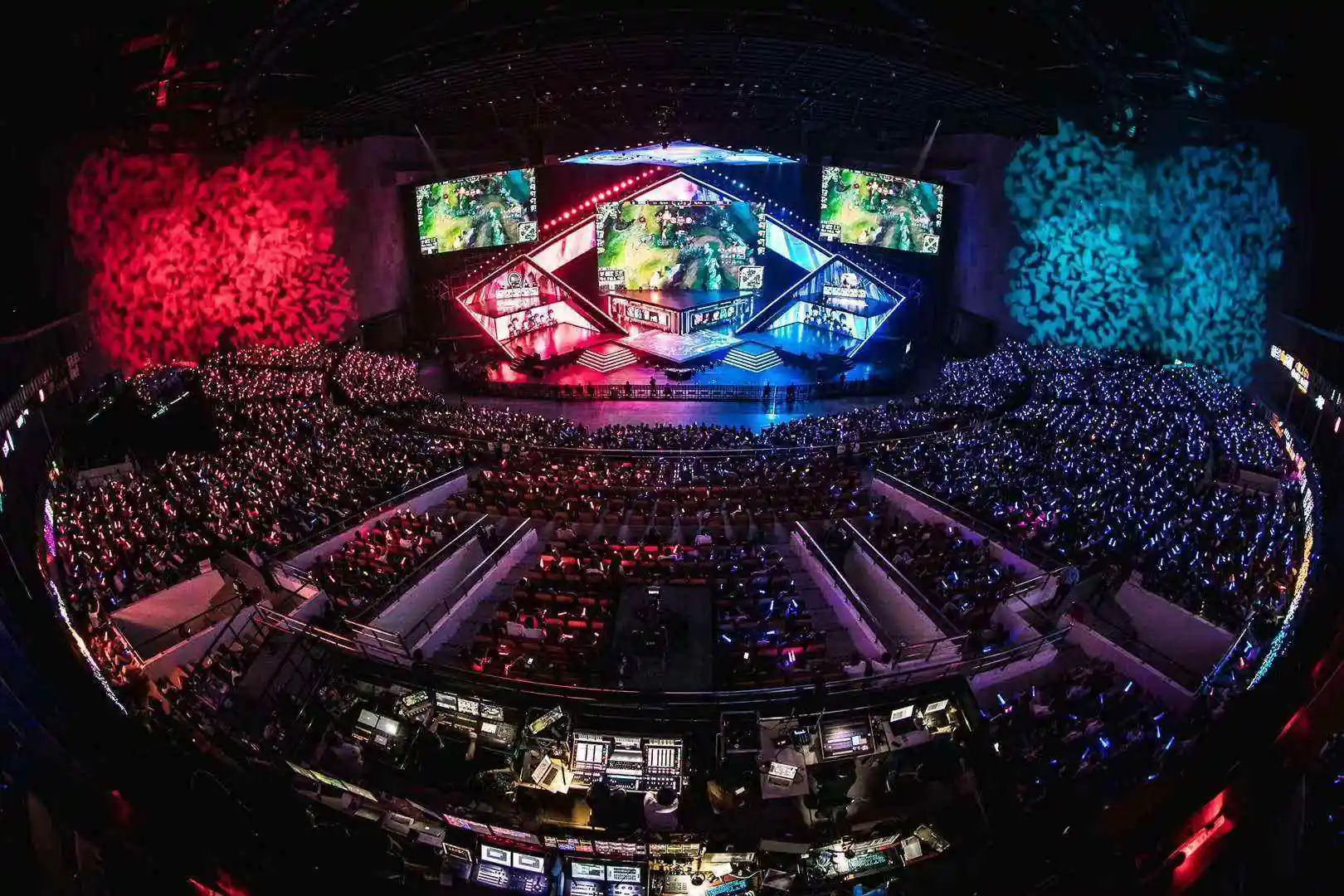 陆仁甲网咖TGA无畏契约ANTGAMER全国挑战赛火热开启：电竞比赛报名中，赢取电竞外设奖励！